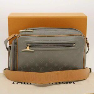 LOUIS VUITTON Monogram titanium Camera Bag Shoulder Bag Gray